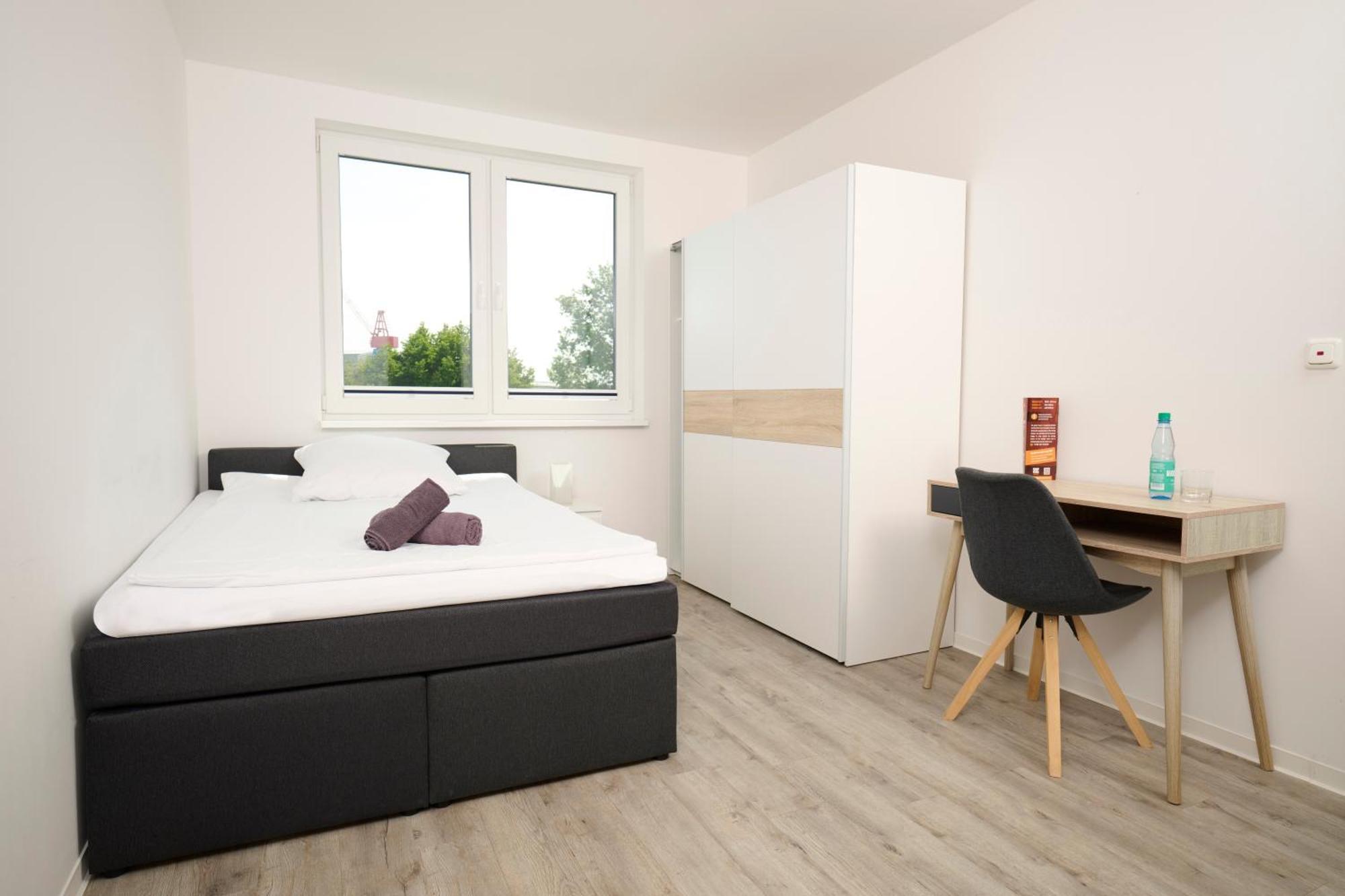 Shipyard Guesthouse Gaestehaus Fuer Geschaeftsreisende Und Monteure An Der Elsflether Werft Und Trainingcenter Heinemann Solutions Gmbh ภายนอก รูปภาพ